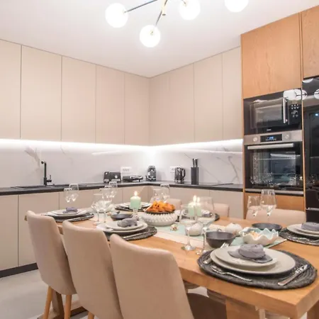 Вилла Grande Mandi & Jani By 