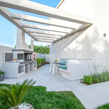 Grande Mandi & Jani By 