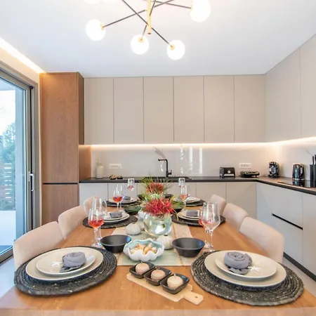 Grande Mandi & Jani By 