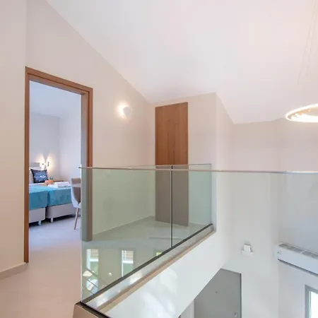 Grande Mandi & Jani By 