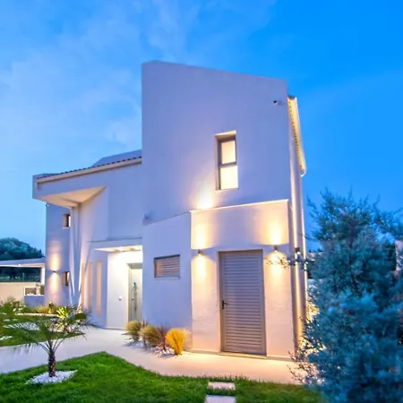 Willa Grande Mandi & Jani By 